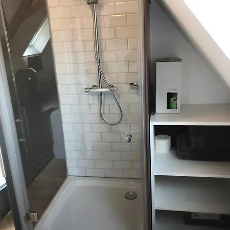 Apartment Fuer Zwei Personen In Romantischem Weindorf Kleinkarlbach Buitenkant foto